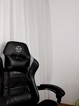 Japabaixinha online show from February 10, 2025, 10:30 pm