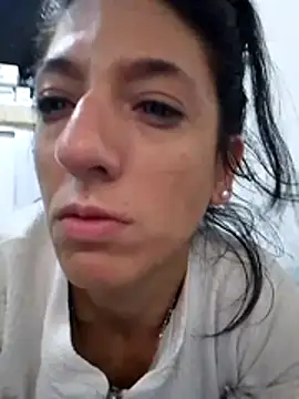 Snapshot of gala2 chatting on November 7, 2025, 7:14 pm gala2 online show from November 7, 2025, 7:14 pm