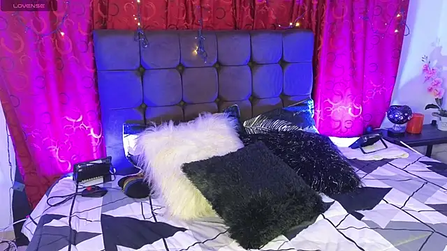 Snapshot of Majuu__ chatting on October 25, 2025, 12:02 pm Majuu online show from October 25, 2025, 12:02 pm