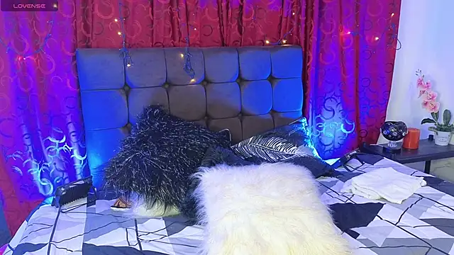 Snapshot of Majuu__ chatting on November 11, 2025, 11:32 am Majuu online show from November 11, 2025, 11:32 am