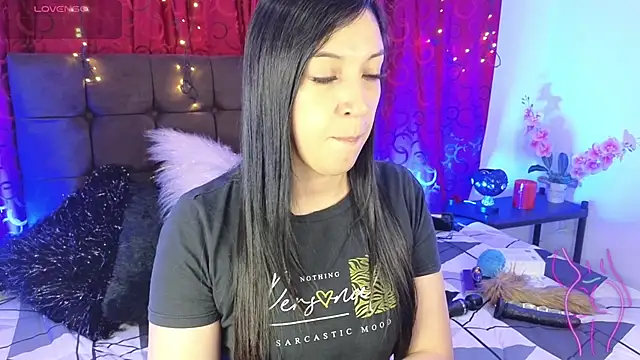 Snapshot of Majuu__ chatting on November 22, 2025, 11:42 am Majuu online show from November 22, 2025, 11:42 am