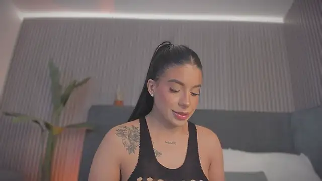 emelie 89 online show from March 14, 2026, 11:59 am