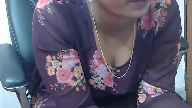 Snapshot of wildbabes chatting on January 24, 2025, 6:25 pm wildbabes online show from January 24, 2025, 6:25 pm