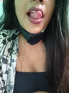 Snapshot of Monalisa_Singh chatting on August 2, 2026, 6:06 pm Monalisa Singh online show from August 2, 2026, 6:06 pm
