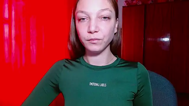 EmillyPlay online show from December 22, 2025, 9:28 am