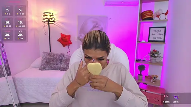 SALOOMEE   online show from March 7, 2025, 10:56 am