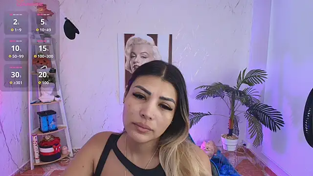 SALOOMEE   online show from April 30, 2026, 11:38 am