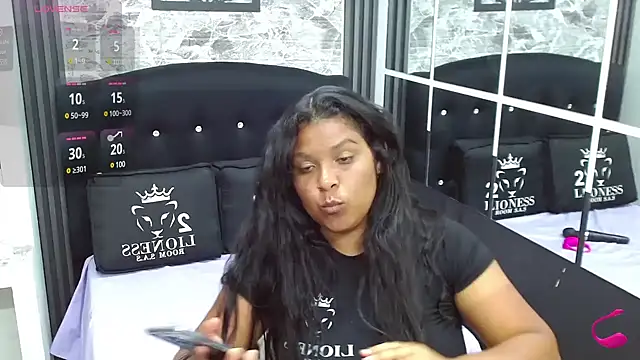 Snapshot of sia_cavad chatting on February 18, 2025, 9:43 am sia cavad online show from February 18, 2025, 9:43 am