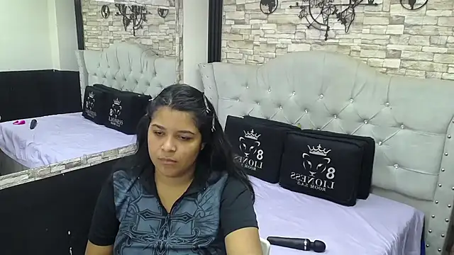 Snapshot of sia_cavad chatting on November 19, 2025, 1:44 pm sia cavad online show from November 19, 2025, 1:44 pm