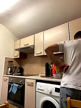 Snapshot of Yourhotboy_42 chatting on October 15, 2025, 6:19 pm Yourhotboy 42 online show from October 15, 2025, 6:19 pm