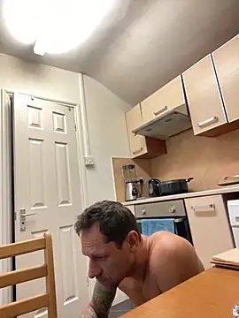 Snapshot of Yourhotboy_42 chatting on December 4, 2025, 6:49 pm Yourhotboy 42 online show from December 4, 2025, 6:49 pm