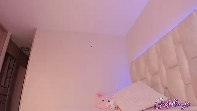 giselle js online show from November 29, 2025, 7:39 pm