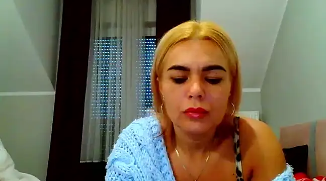 Snapshot of DESIREjenny chatting on December 12, 2024, 8:36 am DESIREjenny online show from December 12, 2024, 8:36 am