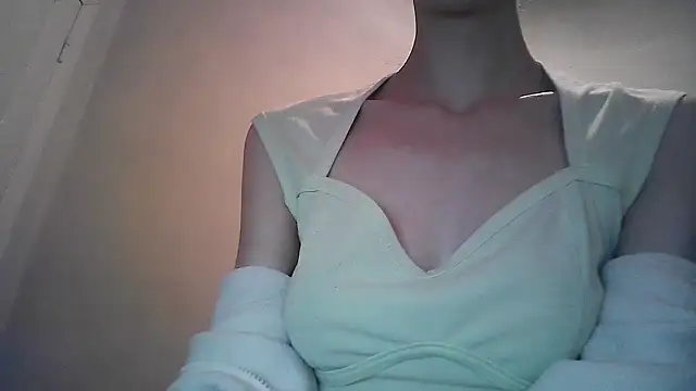 ElizaSwon online show from September 11, 2025, 4:18 pm