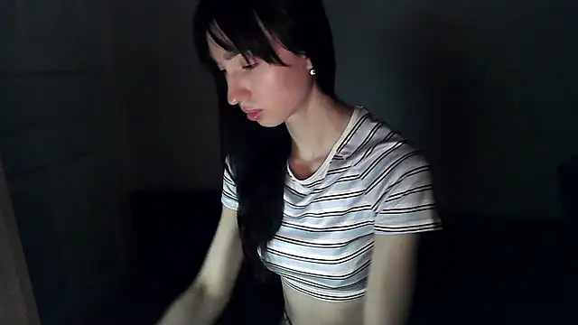 ElizaSwon online show from December 18, 2025, 4:02 pm