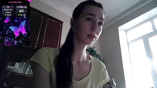 ElizaSwon online show from July 11, 2026, 3:37 pm