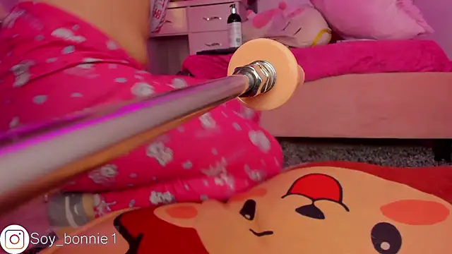 Snapshot of bonnie_moon chatting on January 9, 2025, 4:52 am bonnie moon online show from January 9, 2025, 4:52 am