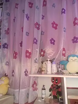 Snapshot of bonnie_moon chatting on September 30, 2025, 4:06 am bonnie moon online show from September 30, 2025, 4:06 am