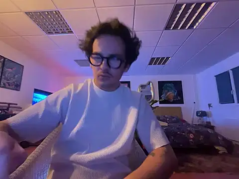 hardmecl online show from March 16, 2025, 9:47 pm