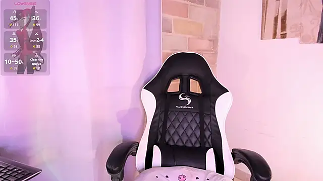 Snapshot of Im_Scarlet chatting on October 1, 2025, 10:05 pm Im Scarlet online show from October 1, 2025, 10:05 pm