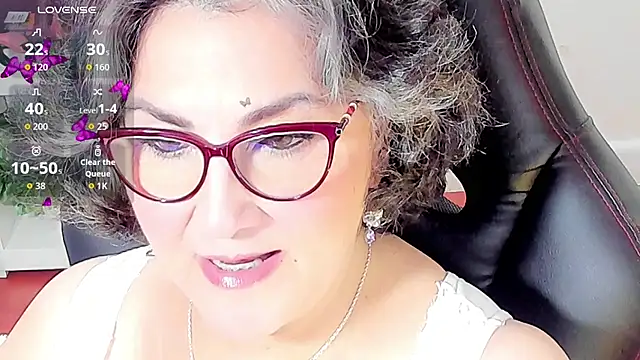 Snapshot of cataleya_mom chatting on October 14, 2025, 4:02 am cataleya mom online show from October 14, 2025, 4:02 am