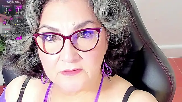 Snapshot of cataleya_mom chatting on November 5, 2025, 3:06 am cataleya mom online show from November 5, 2025, 3:06 am