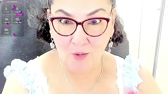 Snapshot of cataleya_mom chatting on June 5, 2026, 1:34 am cataleya mom online show from June 5, 2026, 1:34 am