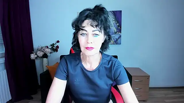 Snapshot of Silvia_Wallec chatting on June 14, 2026, 5:15 pm Silvia Wallec online show from June 14, 2026, 5:15 pm