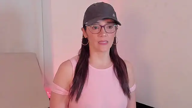 Jessica Herrera  online show from January 12, 2026, 10:48 pm