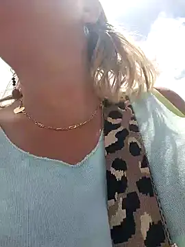 Snapshot of lady_charlyne chatting on February 1, 2025, 4:44 pm lady charlyne online show from February 1, 2025, 4:44 pm