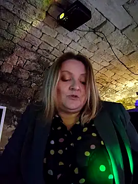 Snapshot of lady_charlyne chatting on November 21, 2025, 8:29 pm lady charlyne online show from November 21, 2025, 8:29 pm