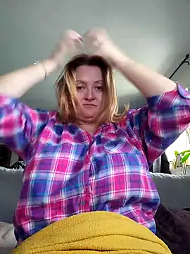 Snapshot of lady_charlyne chatting on November 27, 2025, 9:00 am lady charlyne online show from November 27, 2025, 9:00 am