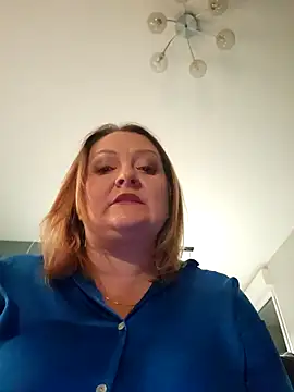 Snapshot of lady_charlyne chatting on December 4, 2025, 7:55 pm lady charlyne online show from December 4, 2025, 7:55 pm