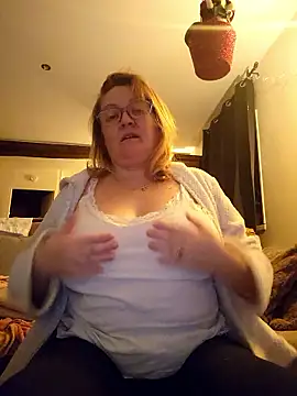 Snapshot of lady_charlyne chatting on January 9, 2026, 7:04 pm lady charlyne online show from January 9, 2026, 7:04 pm