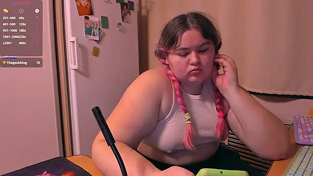 Snapshot of Freakcute_ chatting on December 19, 2024, 2:13 pm Freakcute online show from December 19, 2024, 2:13 pm