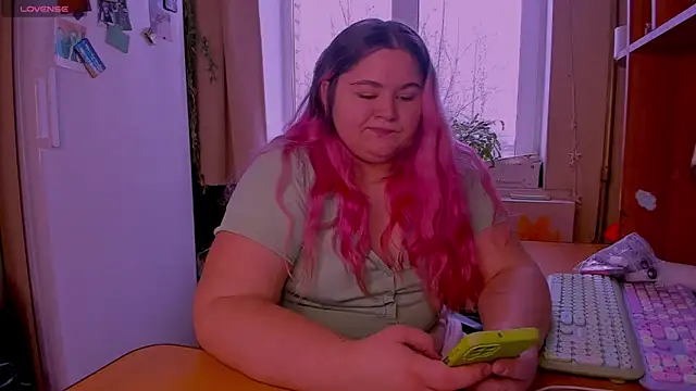 Snapshot of Freakcute_ chatting on December 23, 2024, 9:16 am Freakcute online show from December 23, 2024, 9:16 am