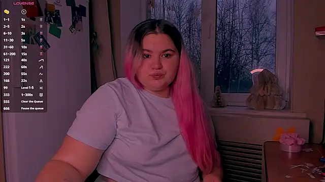 Snapshot of Freakcute_ chatting on December 26, 2024, 1:32 pm Freakcute online show from December 26, 2024, 1:32 pm