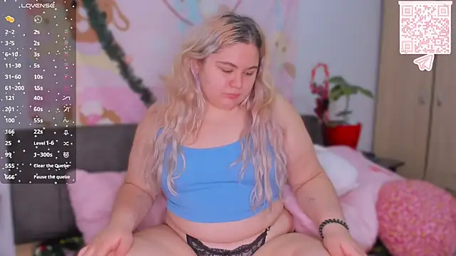 Snapshot of Freakcute_ chatting on January 8, 2026, 3:58 pm Freakcute online show from January 8, 2026, 3:58 pm