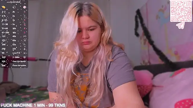 Snapshot of Freakcute_ chatting on January 11, 2026, 4:01 pm Freakcute online show from January 11, 2026, 4:01 pm