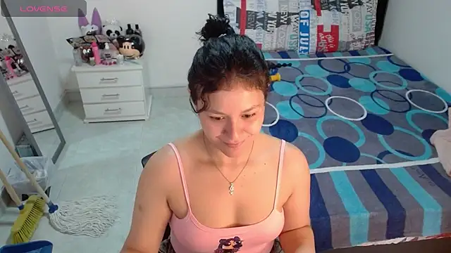soniafuckboobs online show from April 13, 2026, 12:10 pm