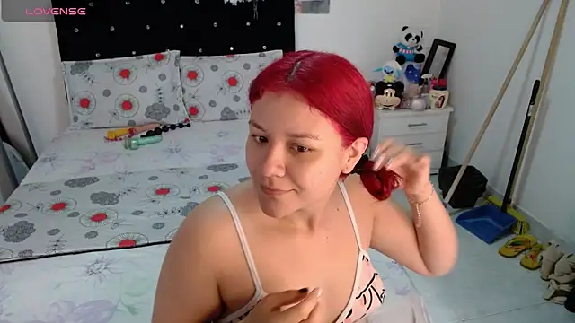 soniafuckboobs online show from April 28, 2026, 12:21 pm