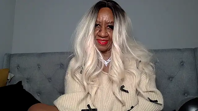 Snapshot of BreanaDivine chatting on December 21, 2024, 1:58 am BreanaDivine online show from December 21, 2024, 1:58 am