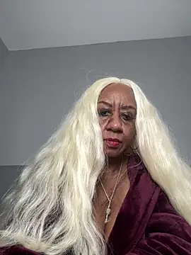 Snapshot of BreanaDivine chatting on February 9, 2025, 6:05 pm BreanaDivine online show from February 9, 2025, 6:05 pm