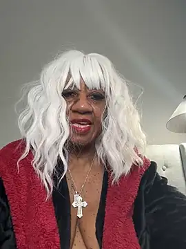 Snapshot of BreanaDivine chatting on March 2, 2025, 9:22 pm BreanaDivine online show from March 2, 2025, 9:22 pm