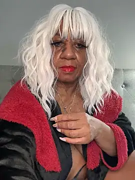 Snapshot of BreanaDivine chatting on March 8, 2025, 2:23 am BreanaDivine online show from March 8, 2025, 2:23 am