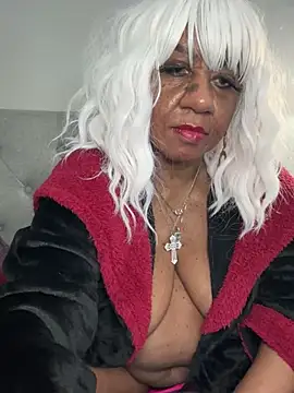 Snapshot of BreanaDivine chatting on March 13, 2025, 1:07 pm BreanaDivine online show from March 13, 2025, 1:07 pm