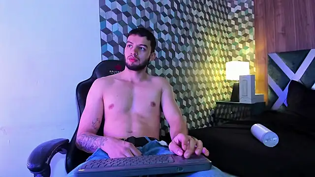 Michael magno online show from January 18, 2025, 2:12 pm