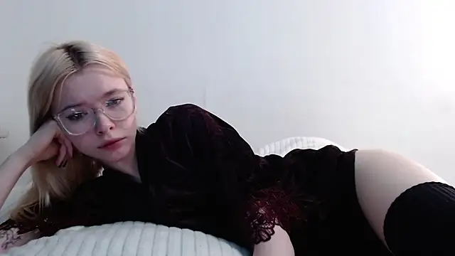 Snapshot of Sataobby chatting on February 20, 2025, 4:14 pm Sataobby online show from February 20, 2025, 4:14 pm