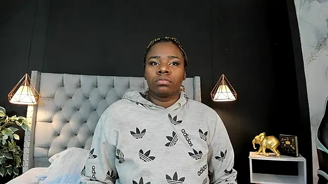 Tammy  vega  online show from February 12, 2025, 3:51 am