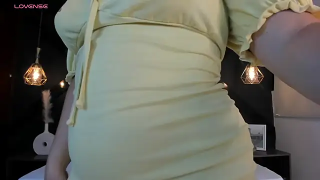 Snapshot of ayla13_ chatting on March 9, 2025, 5:11 am ayla13 online show from March 9, 2025, 5:11 am